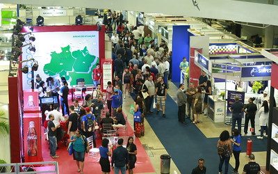 Na edição de 2019, a XIV FIPA reuniu 27 mil visitantes e cerca de 100 expositores